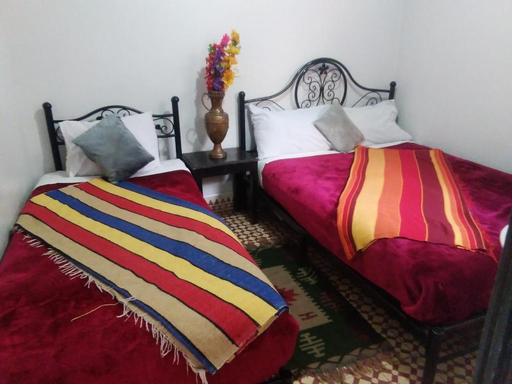 Basic Triple Room with Shared Bathroom